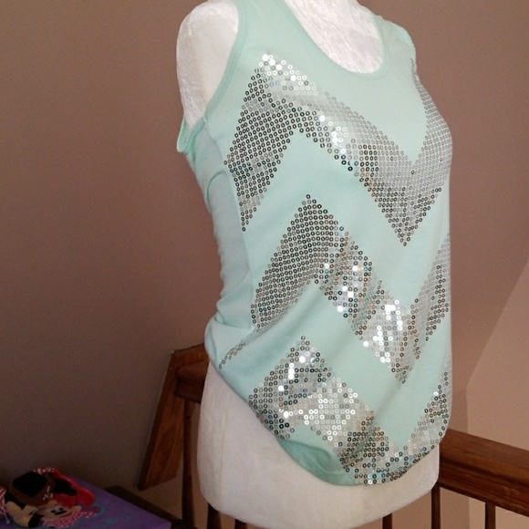 Tank - Picture 2 of 3